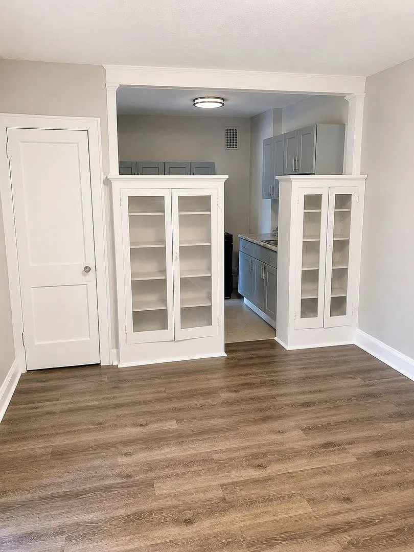 Charming Dormont Apartments * Pet Friendly * Walk to T Station * Renovated * Spacious * Move In I... — Photo 3