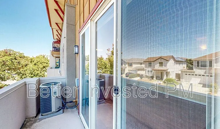950 Campoy St #207 — Photo 10