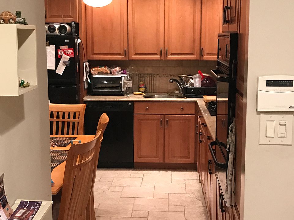 1st image of 3150 138th St APT 1E