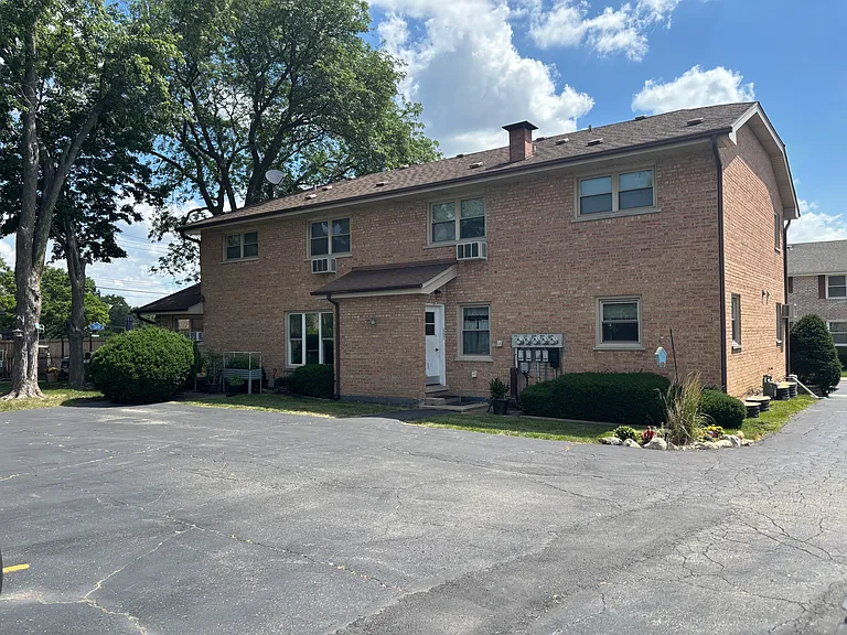 7529 Country Ln #1S — Photo 11