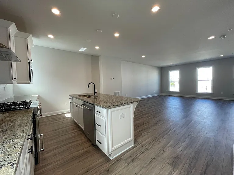 209 Gress Rd — Photo 11