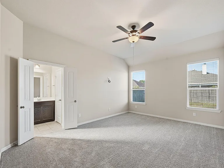 717 Jennie Marie Cir — Photo 5