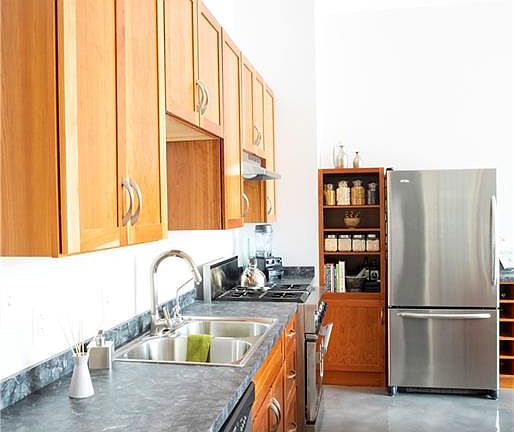 5th image of 1951 W 26th St APT 212