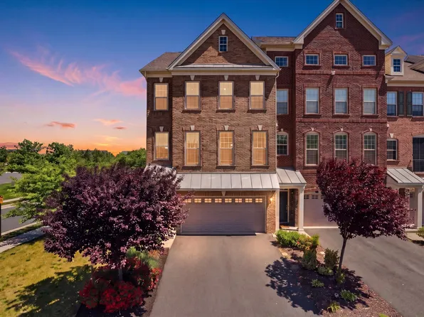 23755 Hopewell Manor Ter, Ashburn, VA 20148