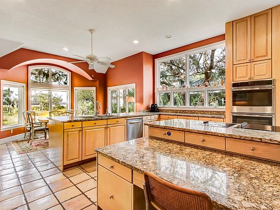4th image of 10 Salt Marsh Dr