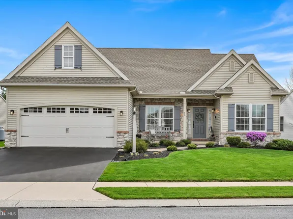 16 Bloomfield Dr, Ephrata, PA 17522