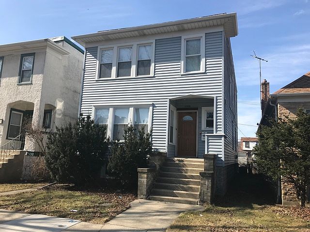1st image of 5928 N Fairfield Ave