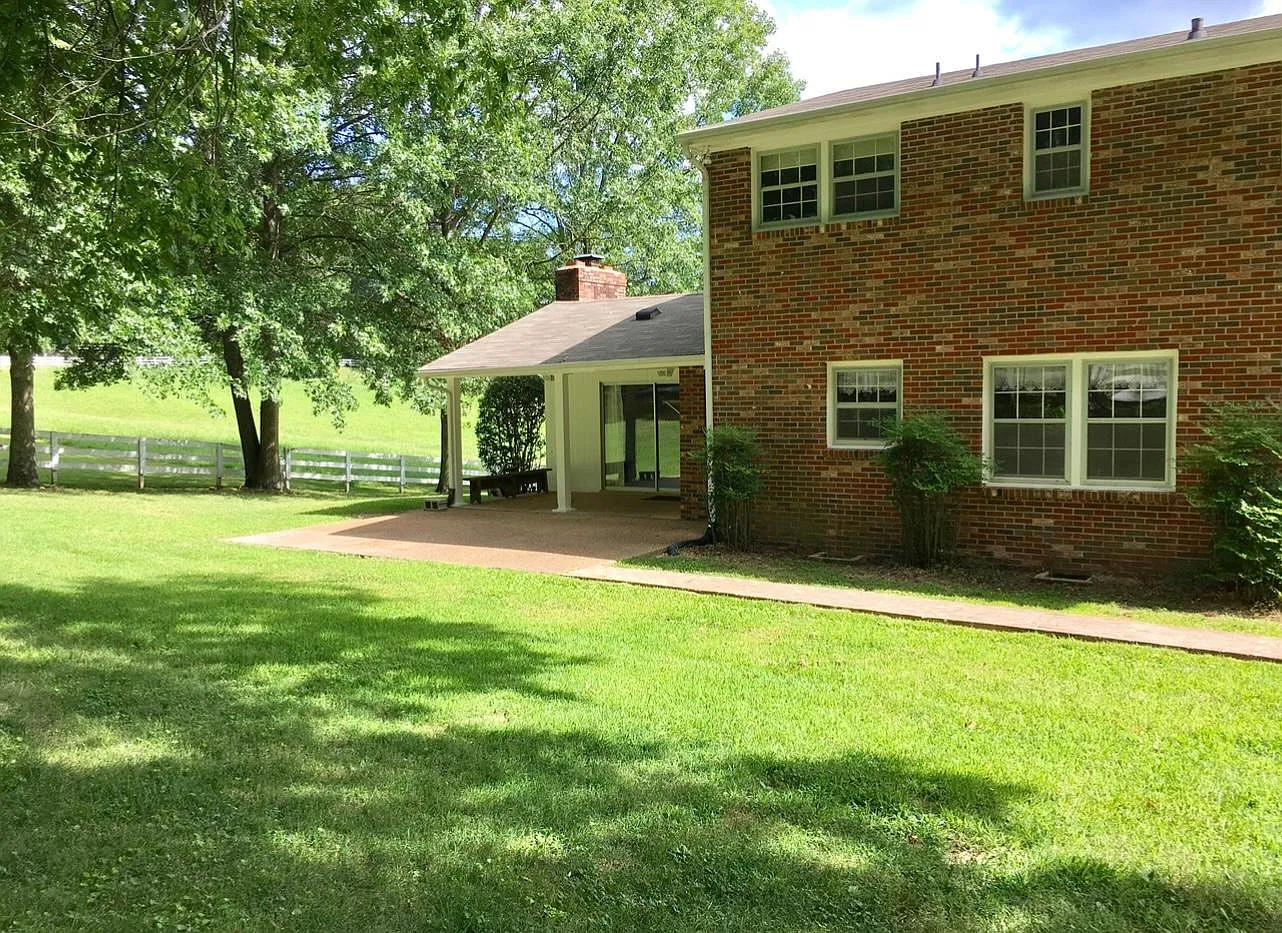 605 Franklin Rd — Photo 3