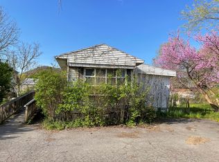 211 Middle St, Mill Hall, PA 17751