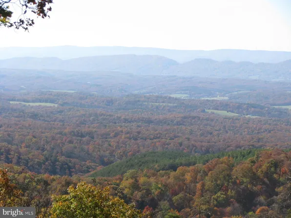 99 Bluffs On The Potomac, Fort Ashby, WV 26719