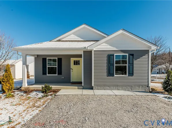 16 Our Way Dr, Kilmarnock, VA 22482