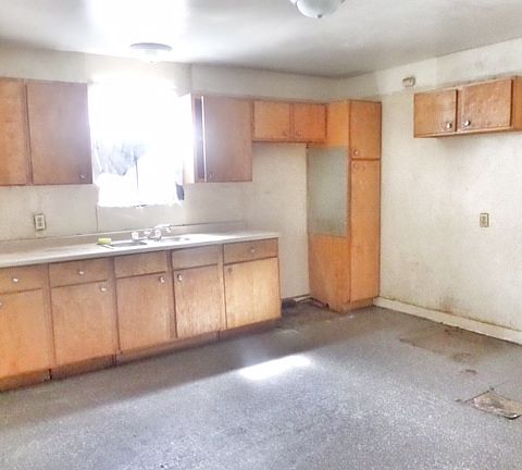 5th image of 1255 Kingsley Ave