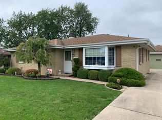 512 Elsie Ave, Crest Hill, IL 60403