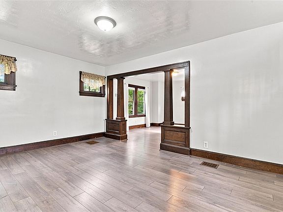 3rd image of 537 McClure Ave