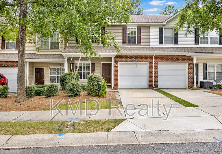 11054 Dixie Hills Dr — Photo 1