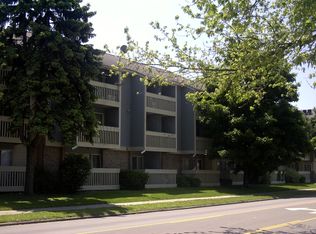 107 E Springfield Ave, Champaign, IL 61820