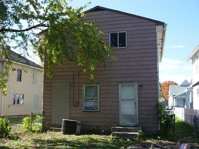 2nd image of 1245 S Lee St