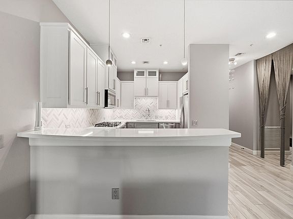 4th image of 3 Waterway Ct APT 1B