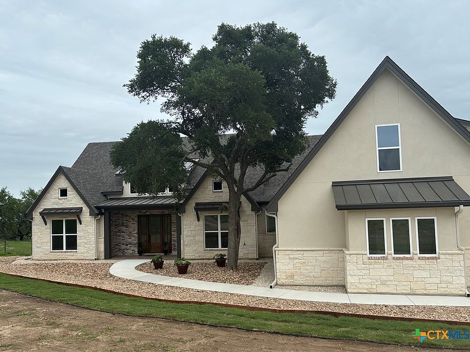 1st image of 111 Ashton Oak