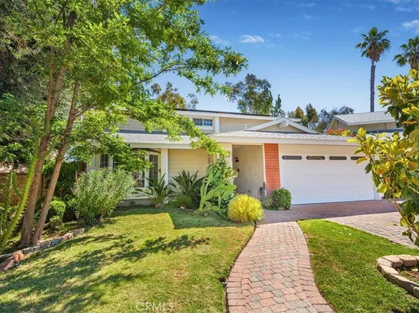 21820 Peppercorn Dr, Santa Clarita, CA 91350