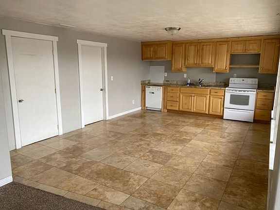 3rd image of 1553 N Summer Crest Dr
