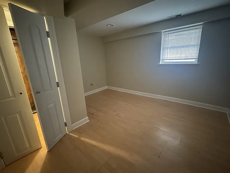 4948 N Christiana Ave — Photo 14