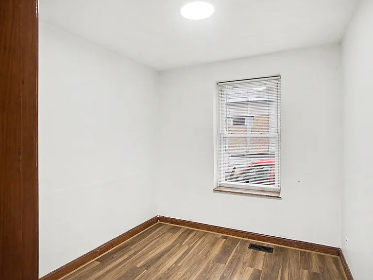 7205 Emma Ave — Photo 9