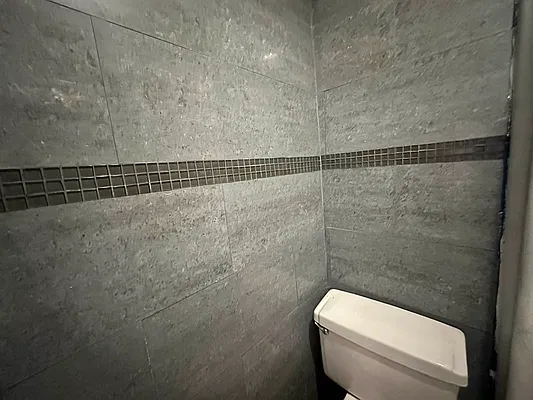 Bathroom, photo 2