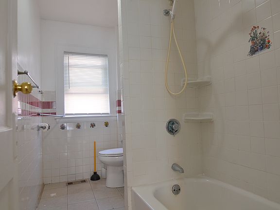 5th image of 143 Farrington St #1