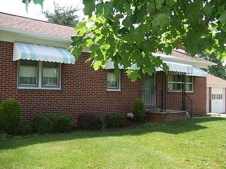 2nd image of 1445 Biglerville Rd