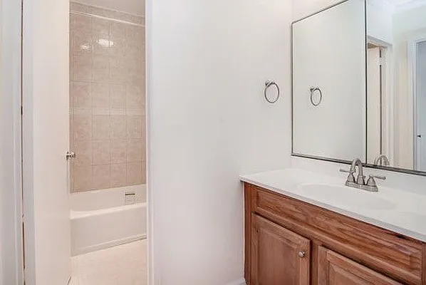 Rented by Compass | media 22