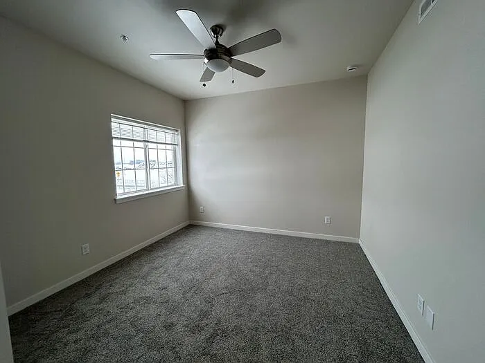 460 N Kansas Ave #5 — Photo 9
