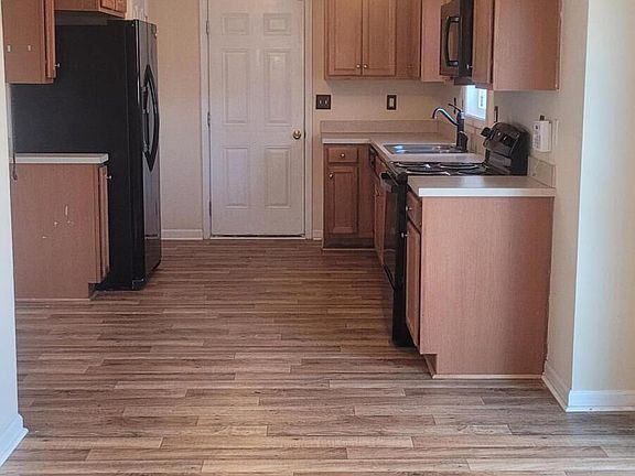 5th image of 611 Prince William Dr