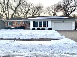 2903 2nd St, Moline, IL 61265