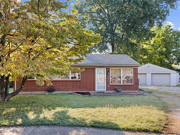 3rd image of 4900 Chismoor Ct