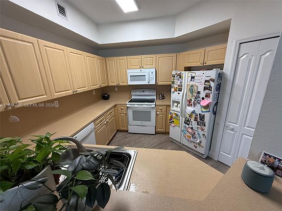 5th image of 8826 W Flagler St APT 112