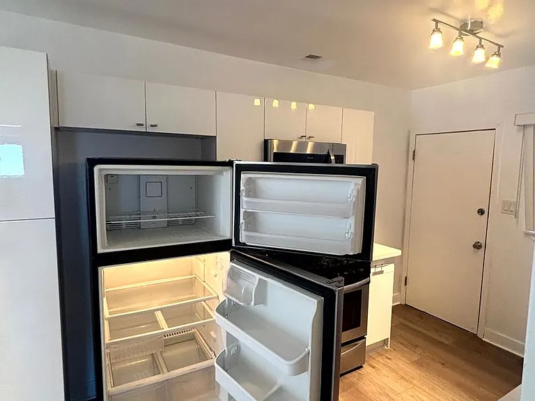 5623-5633 W Venice Blvd — Photo 7