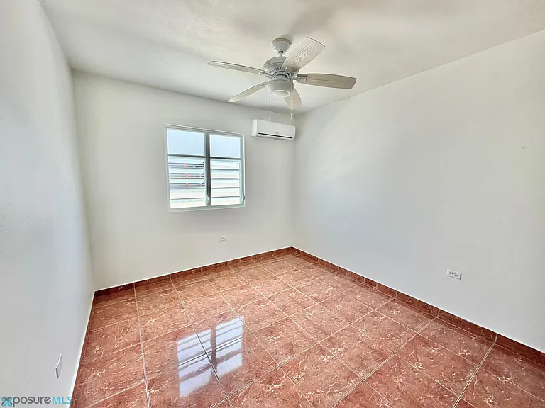 1 Calle Blvd — Photo 15