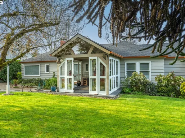 8535 SW Birchwood Rd, Portland, OR 97225