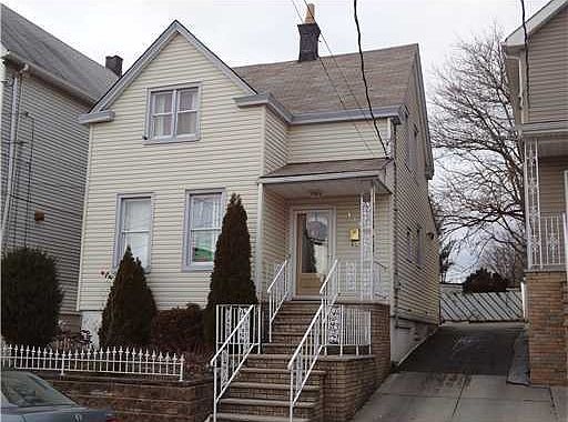 2nd image of 419 Broadhead Pl