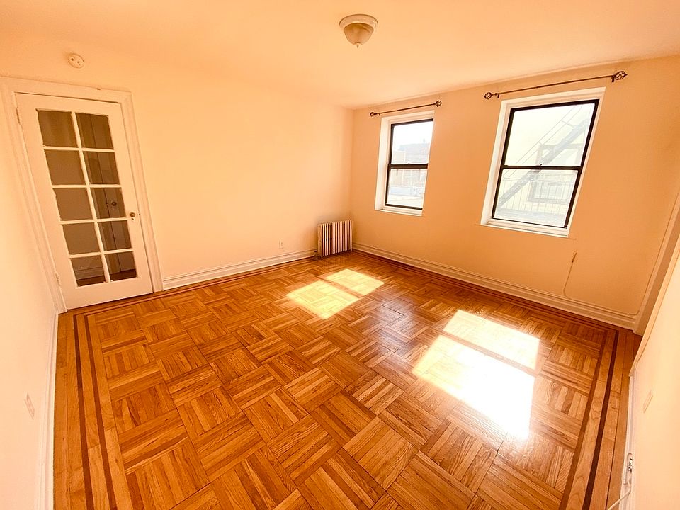 2nd image of 28-05 42nd St #2A