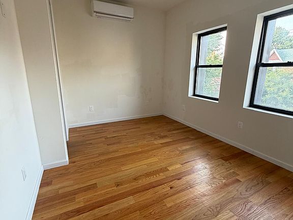 5th image of 864 E 215th St #2A