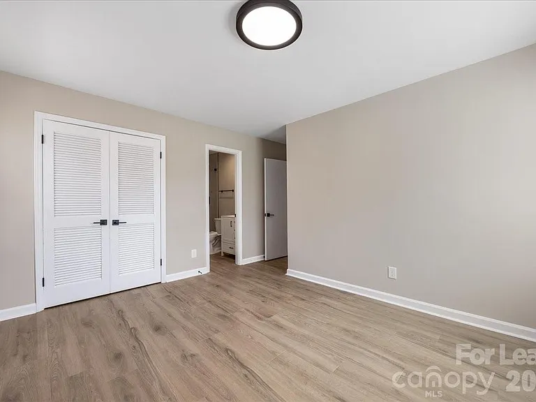 4706 Walden Ct — Photo 19