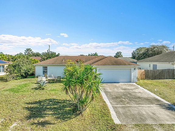 3rd image of 7856 101st Avenue