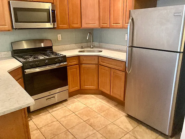 3 bed, $3,450 — Photo 3