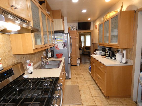 5th image of 11312 204th St
