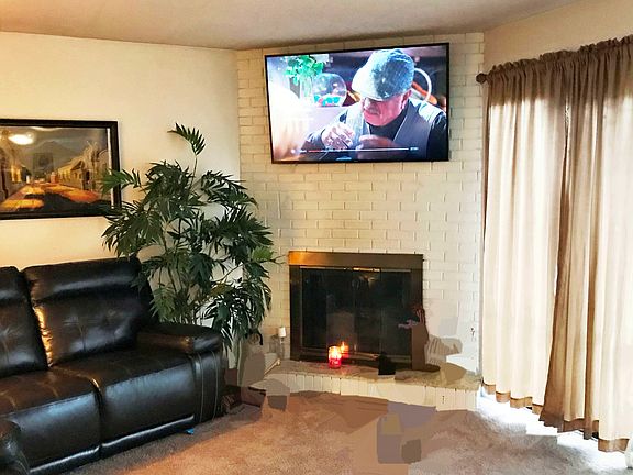 5th image of 1327 Cass Lane E Ln #102