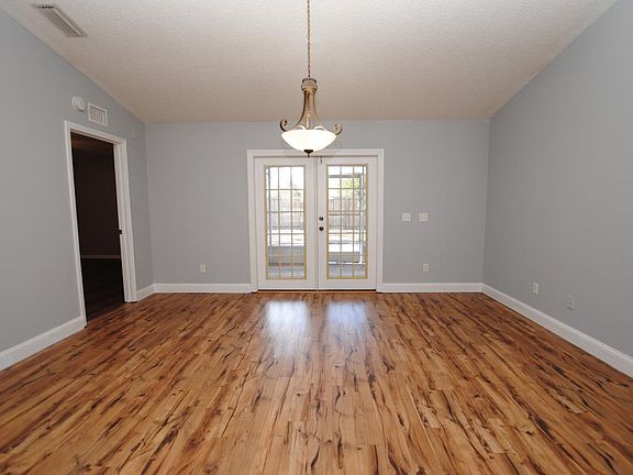 4th image of 6429 Pine Cir W