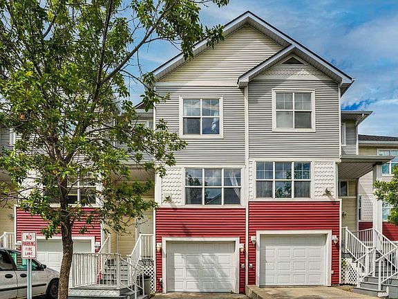2nd image of 120 Country Village Cpe NE