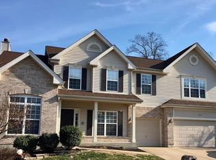 5050 Romaine Spring Dr, Fenton, MO 63026